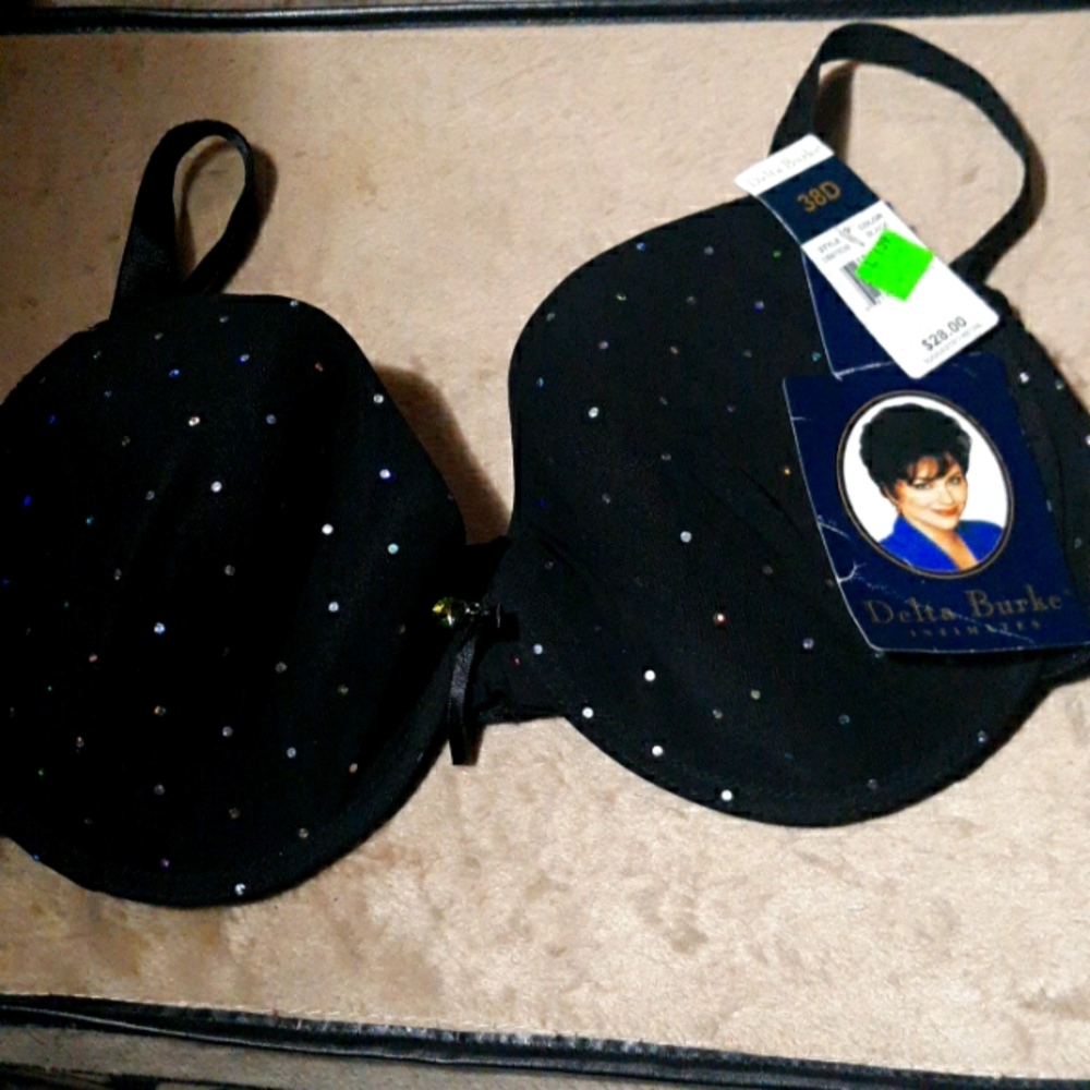 Delta Burke Bra Size 38 D
